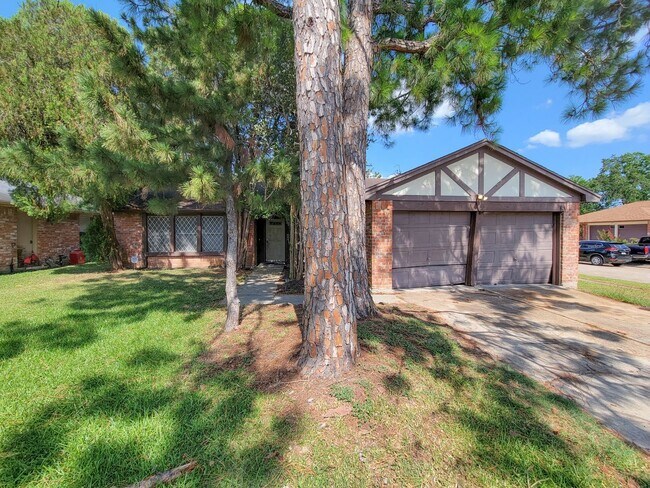 Building Photo - 9415 Beckford Dr