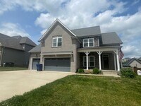 Building Photo - 5 Bedroom 3 1/2 Bath Home For Rent!