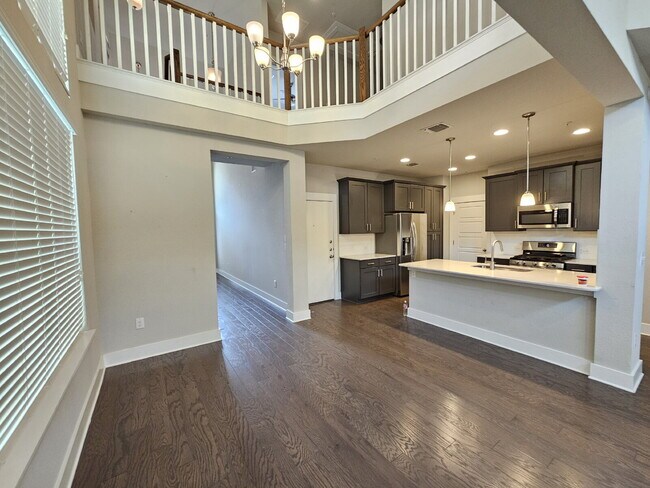 Building Photo - Experience Modern Living: Spacious 3-Bed, 3-Bath Townhome with Two Primary Bedrooms