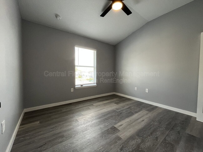 Building Photo - 6682 S Goldenrod Rd