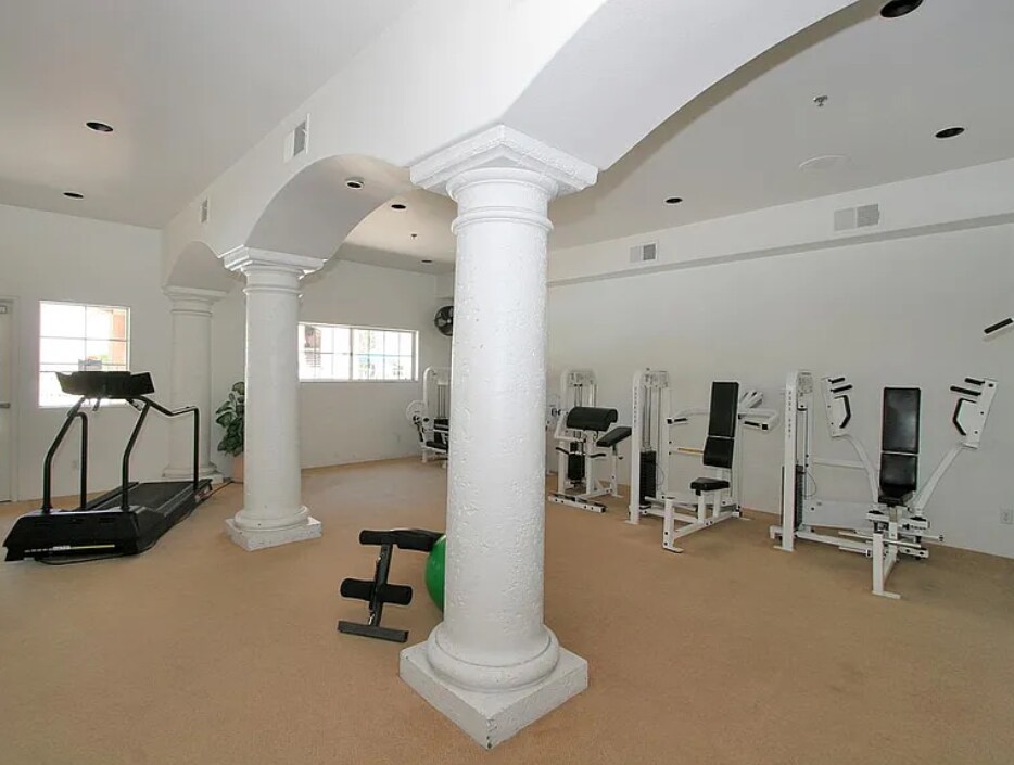 Building Photo - 17161 Alva Rd