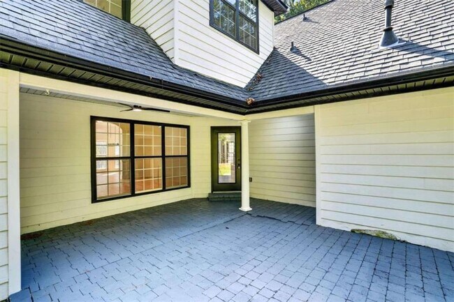 Building Photo - 141 Amicalola Way