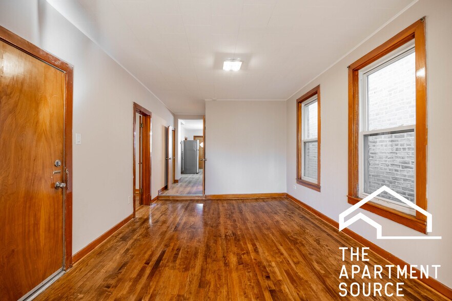 Building Photo - 2040 W Cullerton St