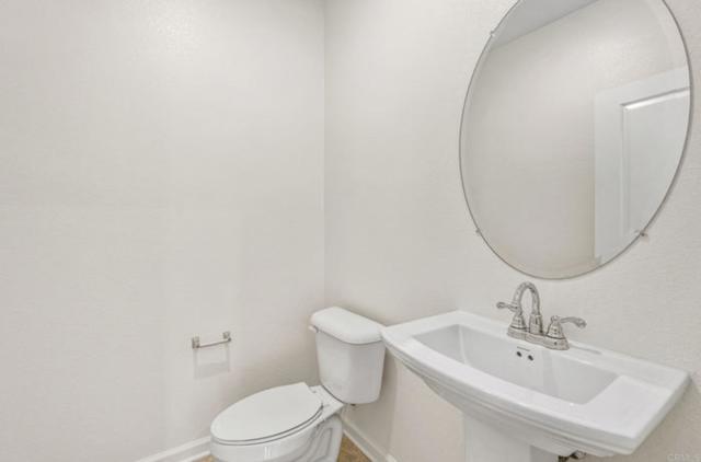 Building Photo - 34406 Dara Ct