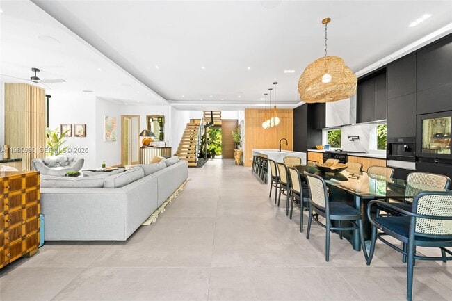 Building Photo - 8625 NE 10th Ave