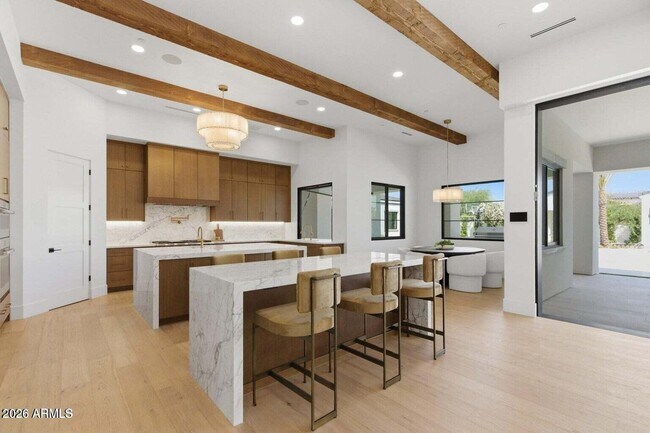 Building Photo - 6821 E Valley Vista Ln