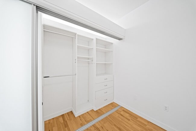 Building Photo - 346 Congress St