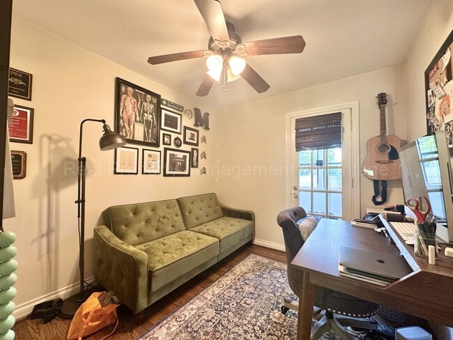 Building Photo - Updated 3-Bed Ranch Steps from Downtown Bi...