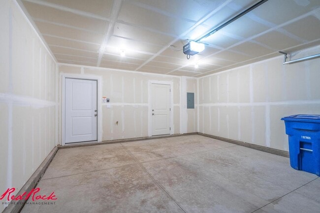 Building Photo - Dog Friendly! 3 Bedroom 2 Bathroom Townhome in Long Valley.