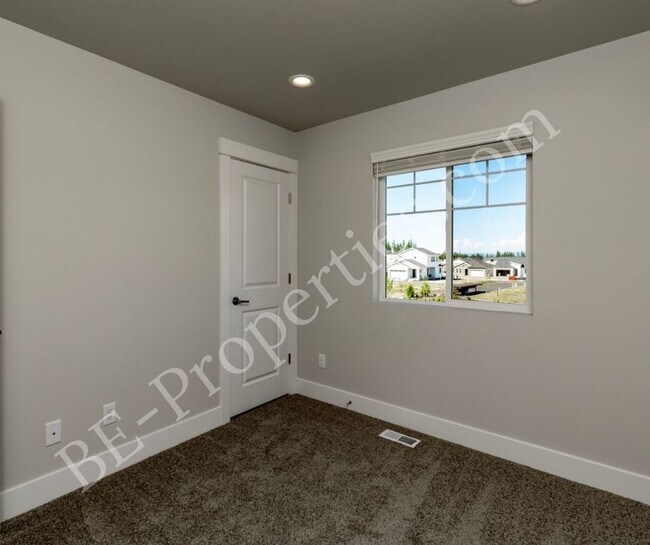 Building Photo - New Construction - Mountain View in the desirable Tehaleh community