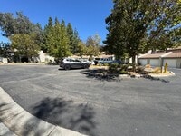 Building Photo - 2 Bedroom 1 Story Town Home