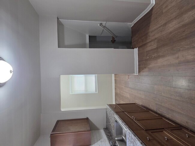 Building Photo - 15765 Ward Ave