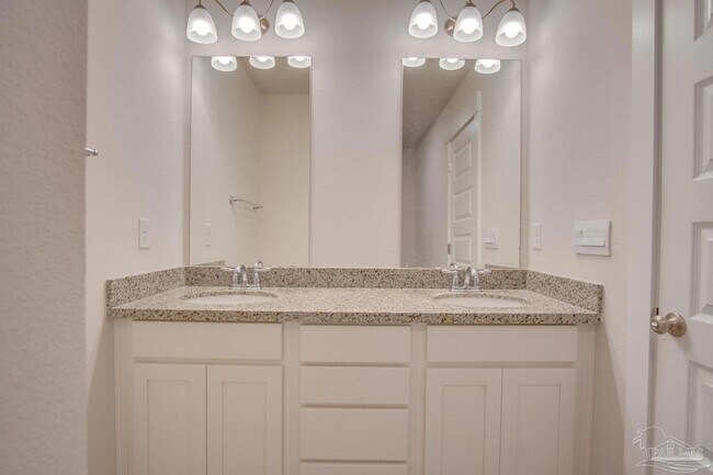 Building Photo - 9400 Nature Crk Ln