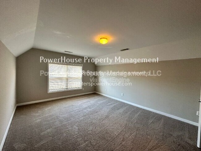 Building Photo - 2403 Walnut Tree Ln