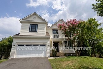 Building Photo - 1411 Campbell Ct NE