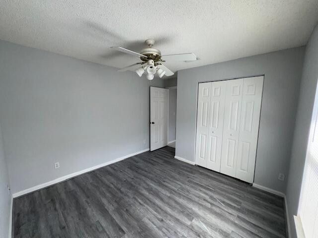 Building Photo - 1883 Oak Berry Cir
