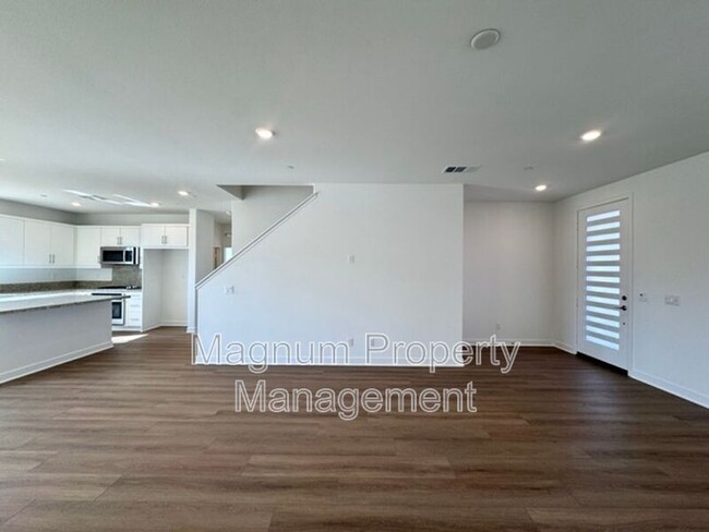 Building Photo - 30769 Valley Heights Dr.