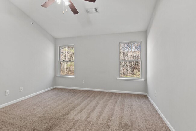 Building Photo - 3 Bedroom Townhome in Jonesboro!