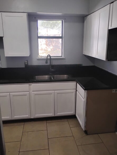 Building Photo - 339 Ashland Dr