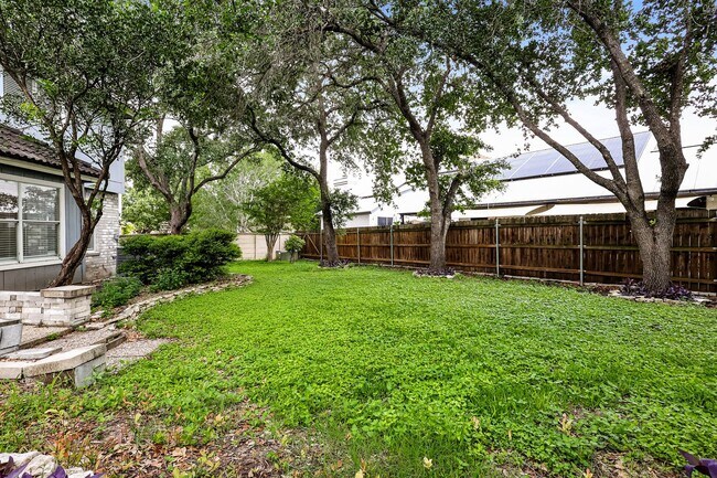 Building Photo - Hidden Gated community about 7 miles from Randolph Air Force Base