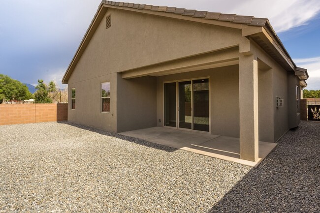 Building Photo - North Valley Gated Community