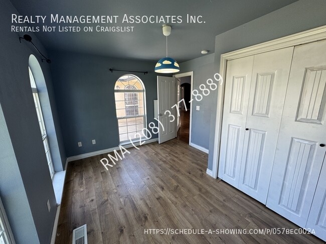 Building Photo - 17614 Silk Ave