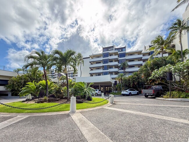 Building Photo - Beautiful One Bedroom in Hawaii Kai
