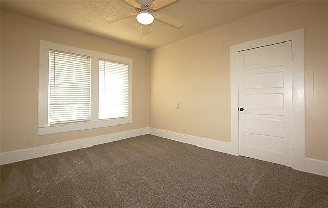 Building Photo - 405 S Bois D'Arc St