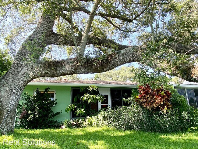 Building Photo - 2 br, 1 bath House - 2419 Harn Blvd