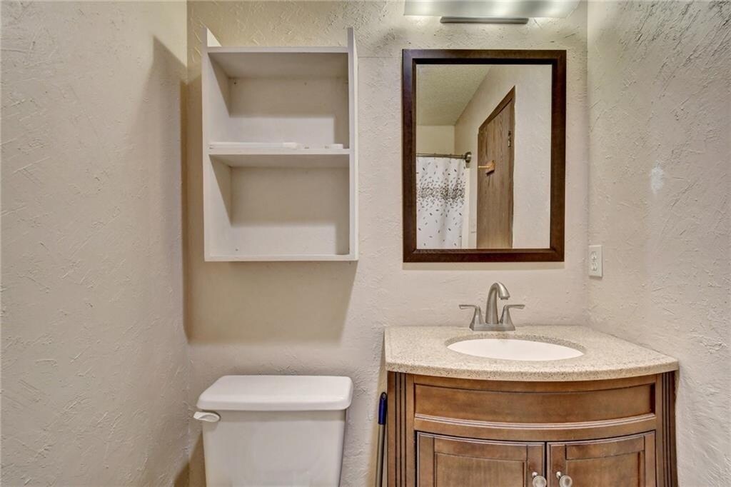 Building Photo - 412 Parkhill Cv