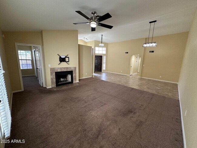 Building Photo - 8919 S Lori Ln