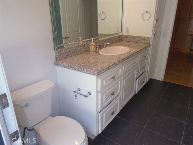 Building Photo - 790 Vía Santa Catarina