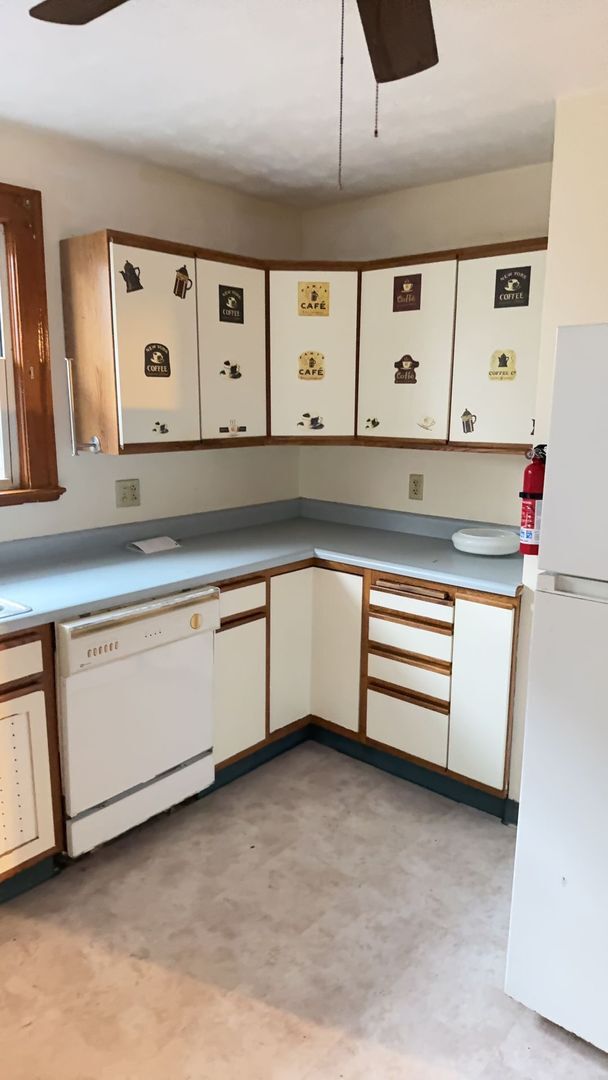 Building Photo - 704-706 Cypress Ave