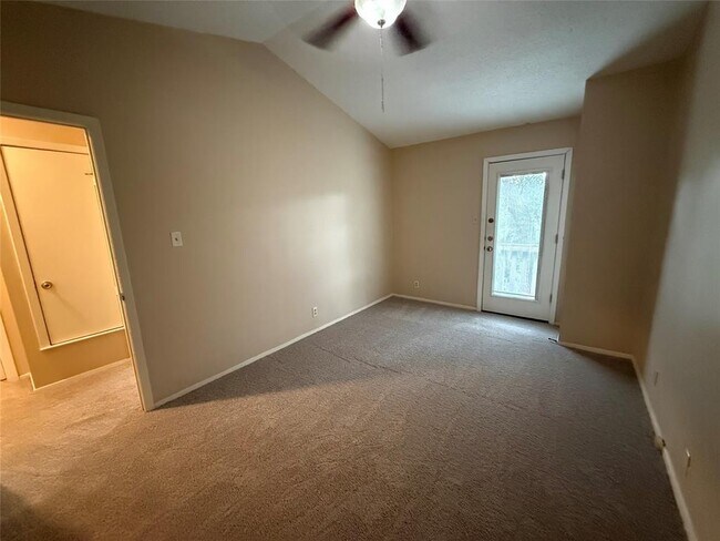 Building Photo - 812 Ramble Ln