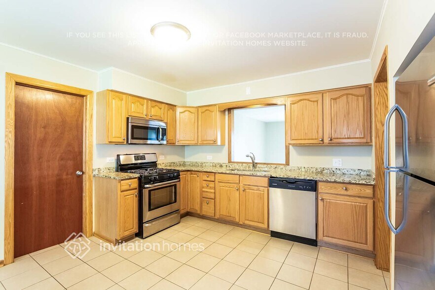 Building Photo - 8841 Merrimac Ave