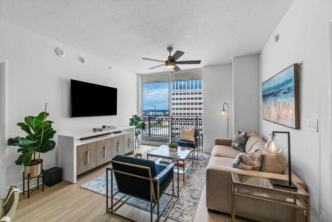 Building Photo - 550 Okeechobee Blvd