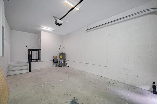 Building Photo - 3717 E Clifton St