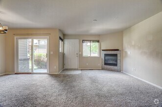 Building Photo - $1,895 - 2 bed/2.5 bath Townhome with new ...