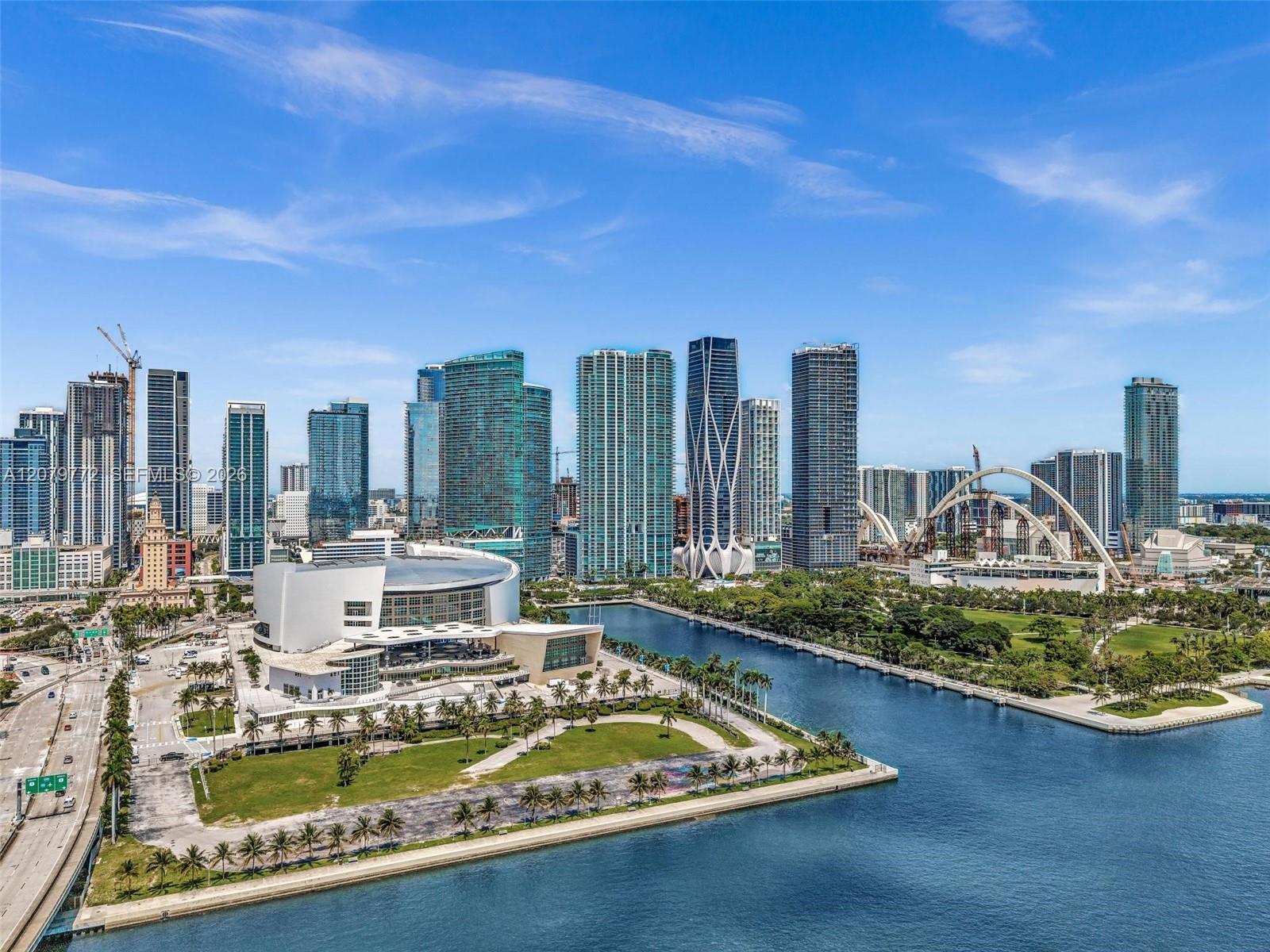 Building Photo - 900 Biscayne Blvd