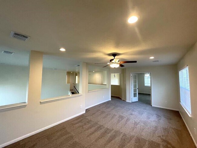 Building Photo - 3603 W Pine Orchard Dr