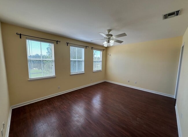 Building Photo - 3687 Longfellow Rd