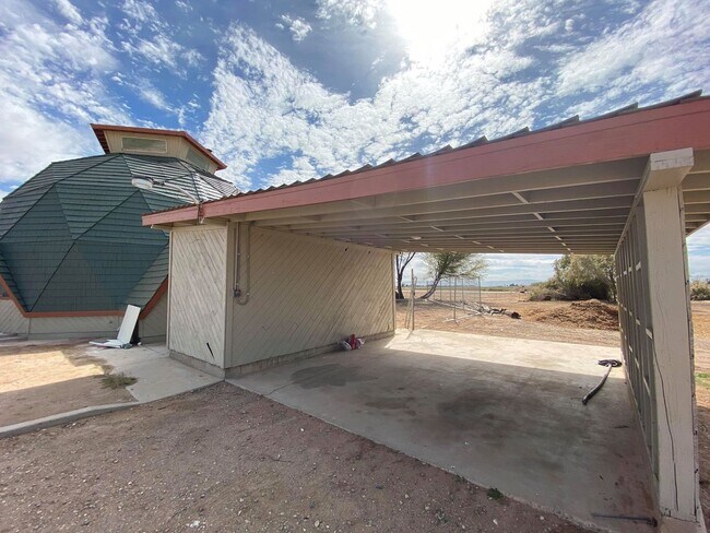 Building Photo - Iconic Dome House for Rent – Unique Country Living with Pet-Friendly Space Near Holtville