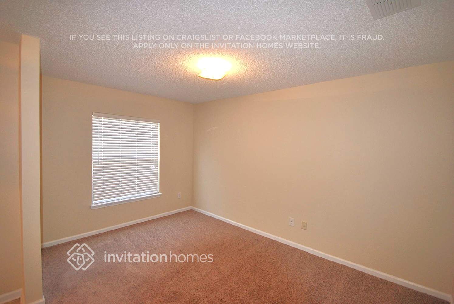 Building Photo - 10939 Apple Blossom Trail E
