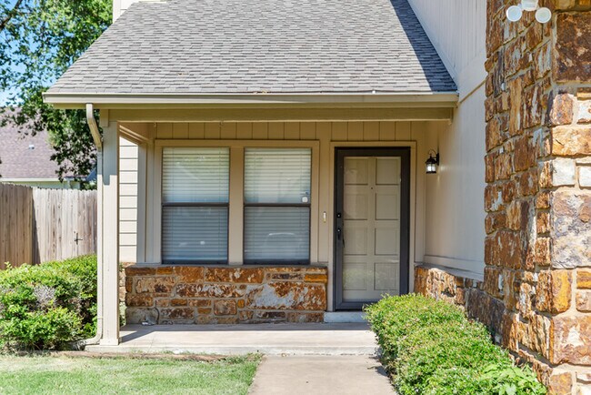 Building Photo - Tulsa Haven on 78th