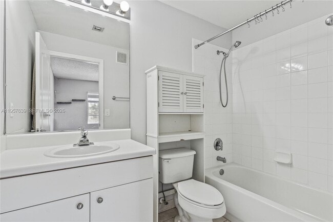 Building Photo - 5758 NW 48th Ave