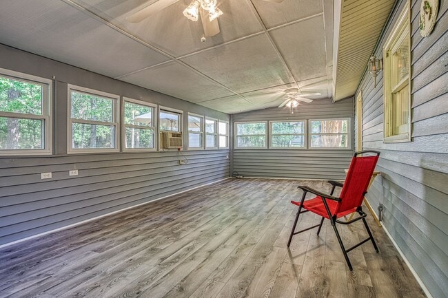 Building Photo - Central Hot Springs Village/Home/Unfurnished