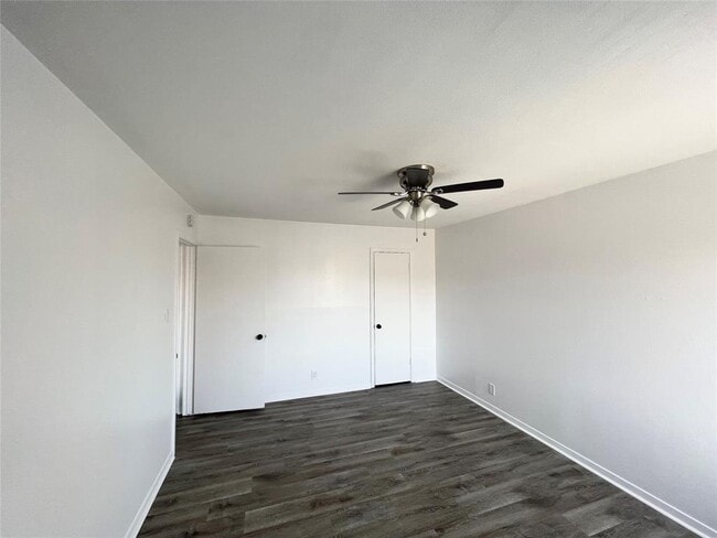 Building Photo - 2306 Barton Village Cir