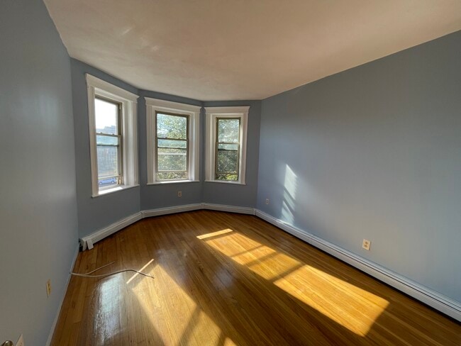 Building Photo - 1625 Commonwealth Ave