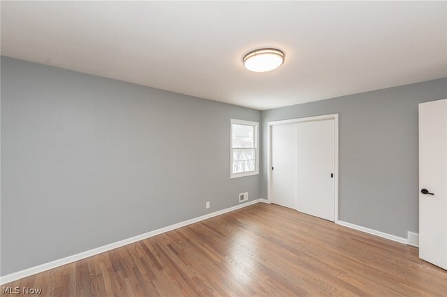 Building Photo - 2539 Warrensville Center Rd