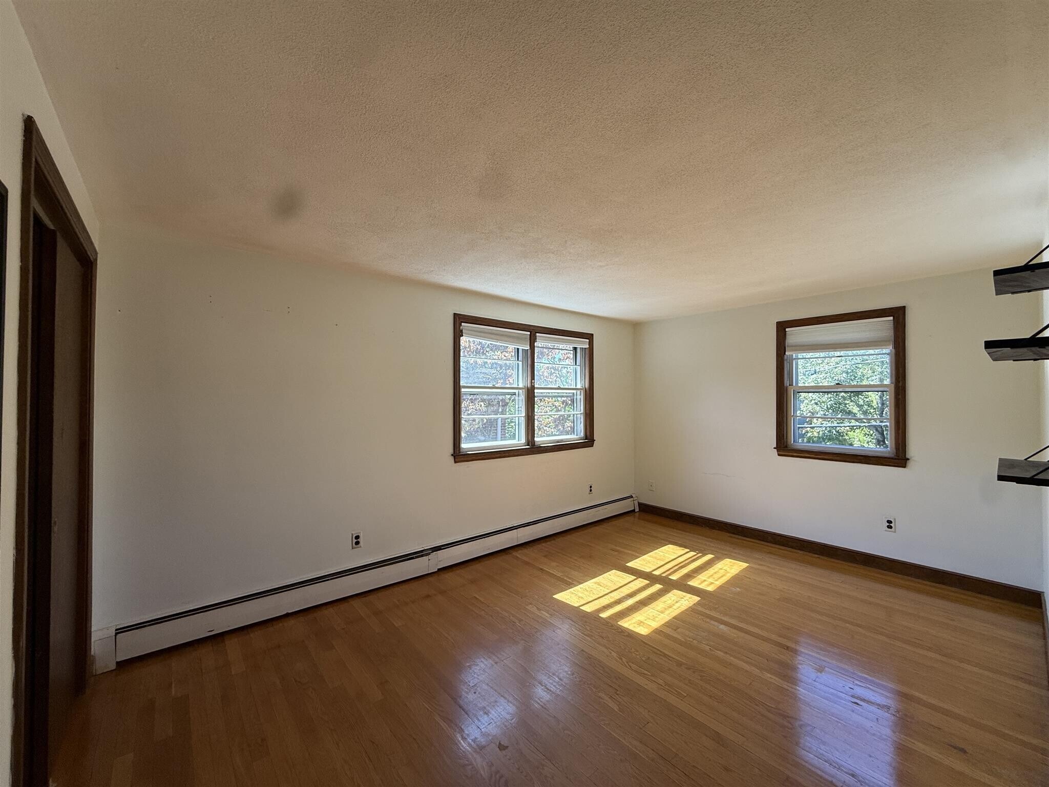 Building Photo - 22 Saville St